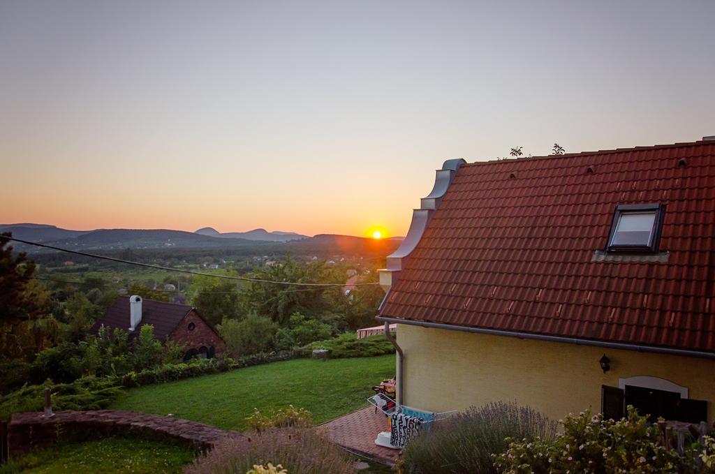 Hillside Apartments Ревфюлёп Экстерьер фото